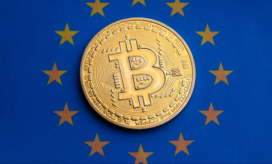 යුරෝපා සංගම් කොමසාරිස් 'සියලු Crypto-වත්කම් නියාමනය කිරීමේ' අවශ්‍යතාවය නැවත අවධාරණය කරයි.