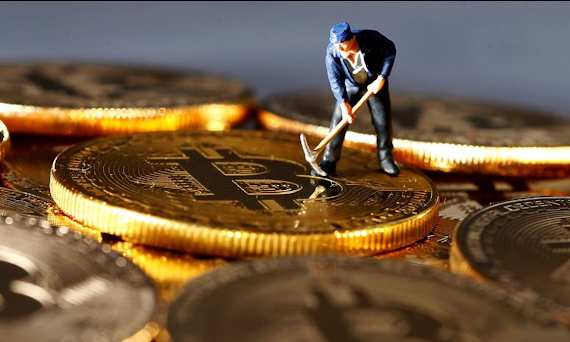 Bitcoin පතල් ආදායම වසර දෙකකින් පසු අඩුම අගයක් පෙන්නුම් කරයි.