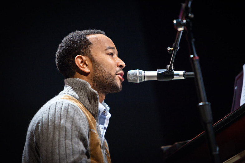 Grammy සම්මානලාභී John Legend නව සංගීත සහ කලා NFT වේදිකාවක් දියත් කරයි.