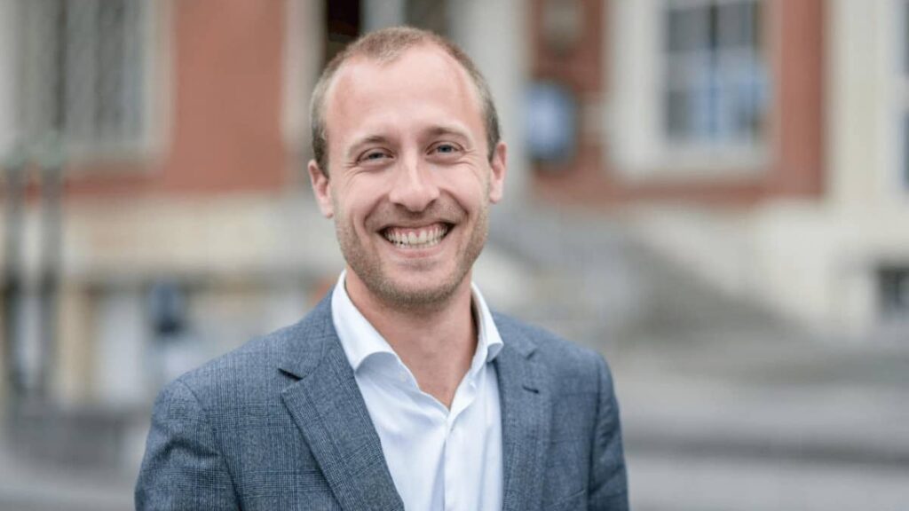 Belgian ( MP ) පාර්ලිමේන්තු මන්ත්‍රී Bitcoin හි වැටුප් පිළිගත් පළමු යුරෝපීය දේශපාලනඥයා බවට පත් වේ.